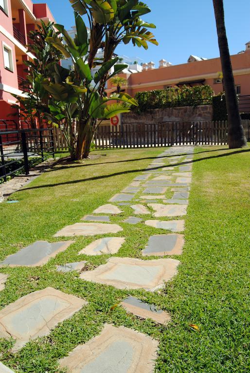 Apartamentos Turisticos Anoreta Rincón de la Victoria Exterior foto
